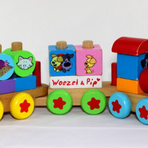 Houten trein van woezel & pip