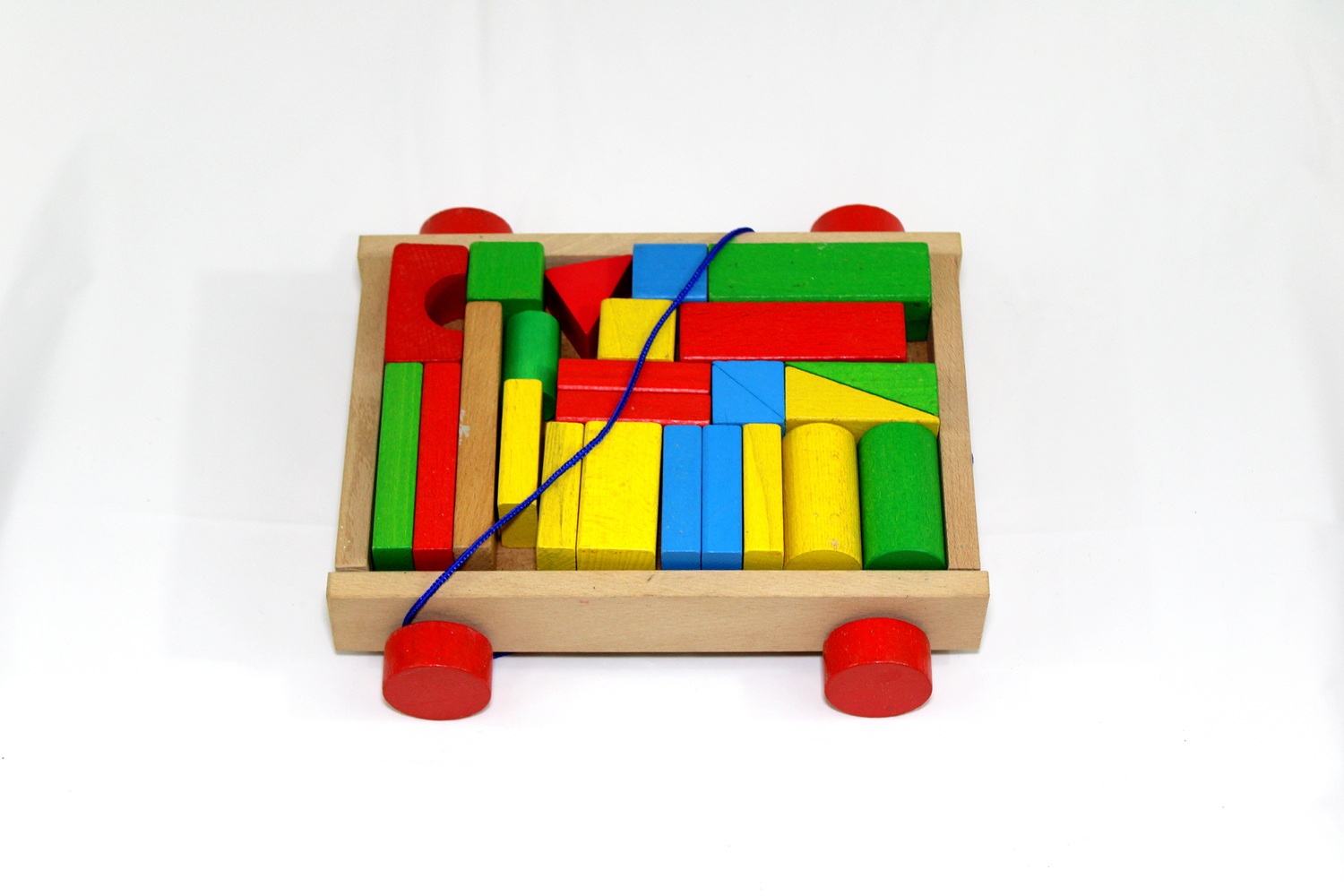 Houten blokkenkar met blokken